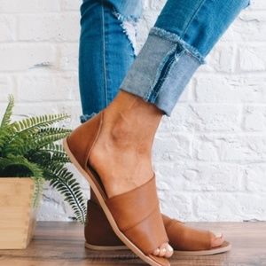 New Without box Qupid Open Side Wrap Flat Sandal